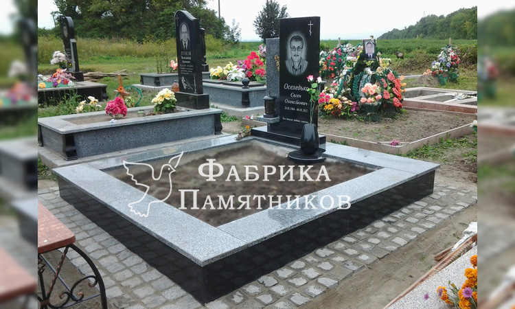 Італійська модель пам'ятника для Оселедько Євгена